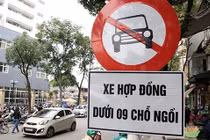 Hà Nội tiếp tục cấm taxi, xe hợp đồng trên 10 tuyến phố