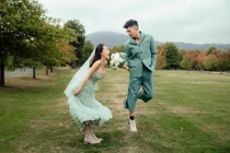 Lương Bằng Quang - Ngân 98 tung ảnh cưới chụp tại Australia