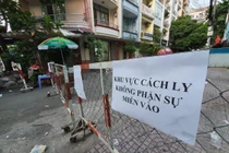 Bệnh nhân số 92 tái dương tính, TPHCM cách ly block chung cư