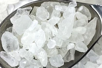 Đường phèn chữa được chứng nóng, nhưng lạm dụng lâu ngày sẽ có hại