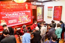 Phố vàng Hà Nội "nóng" trong ngày vía Thần Tài 