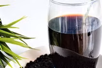 Những người nào không nên dùng nước đậu đen?