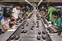 Xuất khẩu giày da sáng cửa đạt mốc 20 tỷ USD