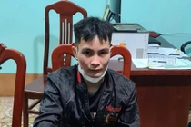 Đối tượng Hoàng Văn Hiếu tại cơ quan công an.