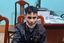 Đối tượng Hoàng Văn Hiếu tại cơ quan công an.