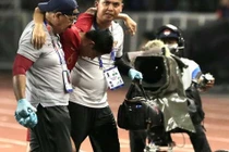 Đã có kết luận về chấn thương của sao Indonesia phải ngồi xe lăn: Nhẹ đến bất ngờ, ai còn nói Văn Hậu hủy hoại sự nghiệp đối phương nữa?