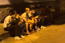 Nguy cơ bùng phát dịch COVID-19 dịp nghỉ lễ