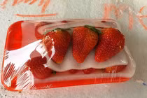  Độc hại của hóa chất giúp dâu tây tươi cả tháng