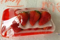  Độc hại của hóa chất giúp dâu tây tươi cả tháng