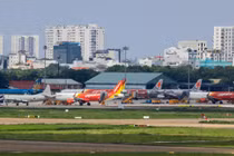 Hãng bay bị yêu cầu hoàn phí sân bay cho khách huỷ vé