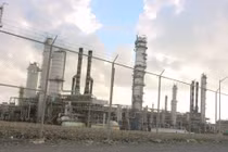 Khảo sát dự báo tăng lượng khí thải CO2 từ các nhà máy lọc dầu