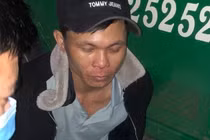 Đối tượng vận chuyển 10 kg ma túy đá bị bắt giữ.