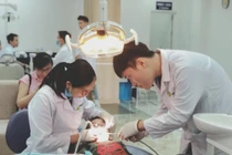 Trường Đại học Kinh doanh và Công nghệ Hà Nội khám, tư vấn và điều trị miễn phí răng miệng