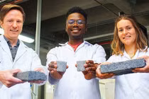 Biến nước tiểu thành gạch xây nhà