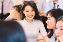 Chuyện Đỗ Thị Hà lội ruộng, cấy lúa thoăn thoắt qua lời kể hàng xóm