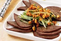  Bổ sung thức ăn giàu sắt chữa thiếu máu