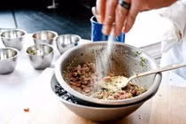 Giảm muối để phòng bệnh nguy hiểm