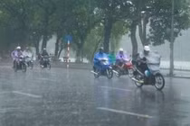 Bão số 3 tiến sát Quảng Ninh - Hải Phòng, cảnh báo mưa ngập Hà Nội