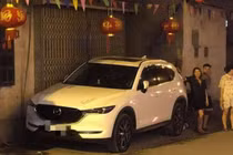 Vì sao đi chơi Tết phải kiêng đỗ xe trước cổng, cửa nhà?