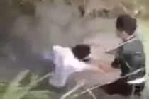 Công an vào cuộc vụ nữ sinh bị đánh đập, dìm xuống mương nước