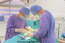 Biết bị hẹp bao quy đầu nhưng không đi viện, quý ông phải cắt “cậu nhỏ” vì ung thư