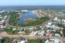 Hồ Suối Cam tại TP Đồng Xoài. Ảnh: Vietnamnet