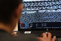 Xử lý lỗ hổng an ninh mạng trên máy tính