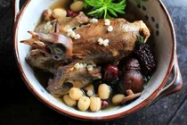 Thịt vịt hầm thuốc trị phì đại tiền liệt tuyến