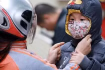 Vùng núi có băng tuyết, hàng trăm nghìn học sinh phải nghỉ tránh rét