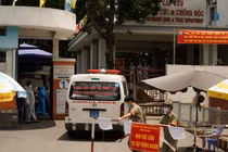 Hai nhân viên Bệnh viện quận Tân Phú dương tính với SARS-CoV-2