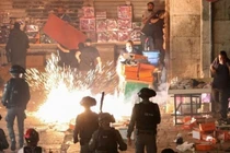 Bạo lực dữ dội diễn ra ở Jerusalem, hàng trăm người biểu tình Palestine bị thương