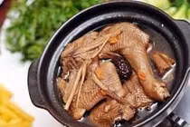 Gà hầm tam thất phục hồi suy nhược