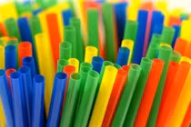 Ống hút không nhãn mác độc hại