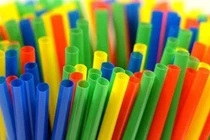 Ống hút không nhãn mác độc hại