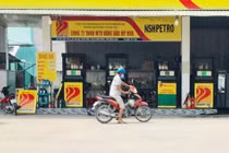 Bán xăng kém chất lượng, Công ty xăng dầu Mỹ Hòa bị phạt gần 120 triệu đồng.