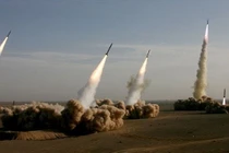 Iran bác bỏ cáo buộc của Mỹ, tuyên bố có tên lửa chống tàu tầm bắn 700 km