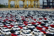 Ô tô nhập khẩu giảm mạnh