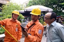 Tiền điện: Vì sao tăng gấp 5 lần nhưng chỉ giảm 'đồng giá' 68.000 đồng?