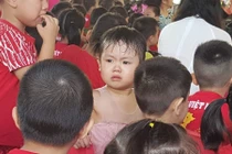 Bộ GD&ĐT đề nghị không tăng học phí, chia sẻ khó khăn trong năm học mới