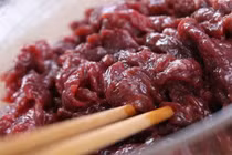 Những người không nên ăn nhiều thịt bò