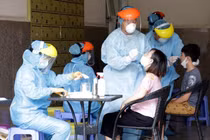 Thành ủy TPHCM chỉ thị thực hiện nghiêm các biện pháp phòng, chống dịch 