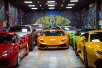 Bên trong garage siêu xe hoành tráng của giới đại gia Việt