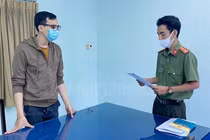 Vụ tiếp viên hàng không làm lây lan Covid-19: Đề nghị tòa triệu tập Bộ GTVT