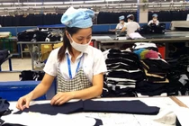 Phụ nữ Việt Nam dành trung bình 20,2 giờ/tuần để làm việc nhà