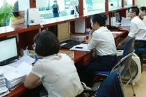 Bộ trưởng Nội vụ: Cán bộ làm hơn 8 giờ, trưa không nghỉ, tối về muộn