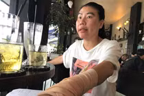 Phó chánh án quận 4 bị tố cáo xông vào nhà 'bắt' trẻ em