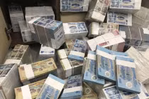  Sôi động “chợ” đổi tiền online