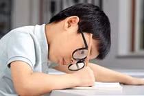 Uống thuốc bổ mắt có chữa khỏi cận thị?