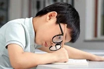 Uống thuốc bổ mắt có chữa khỏi cận thị?