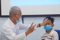 Cứu con mắt cho bệnh nhi bị vỡ sàn sọ